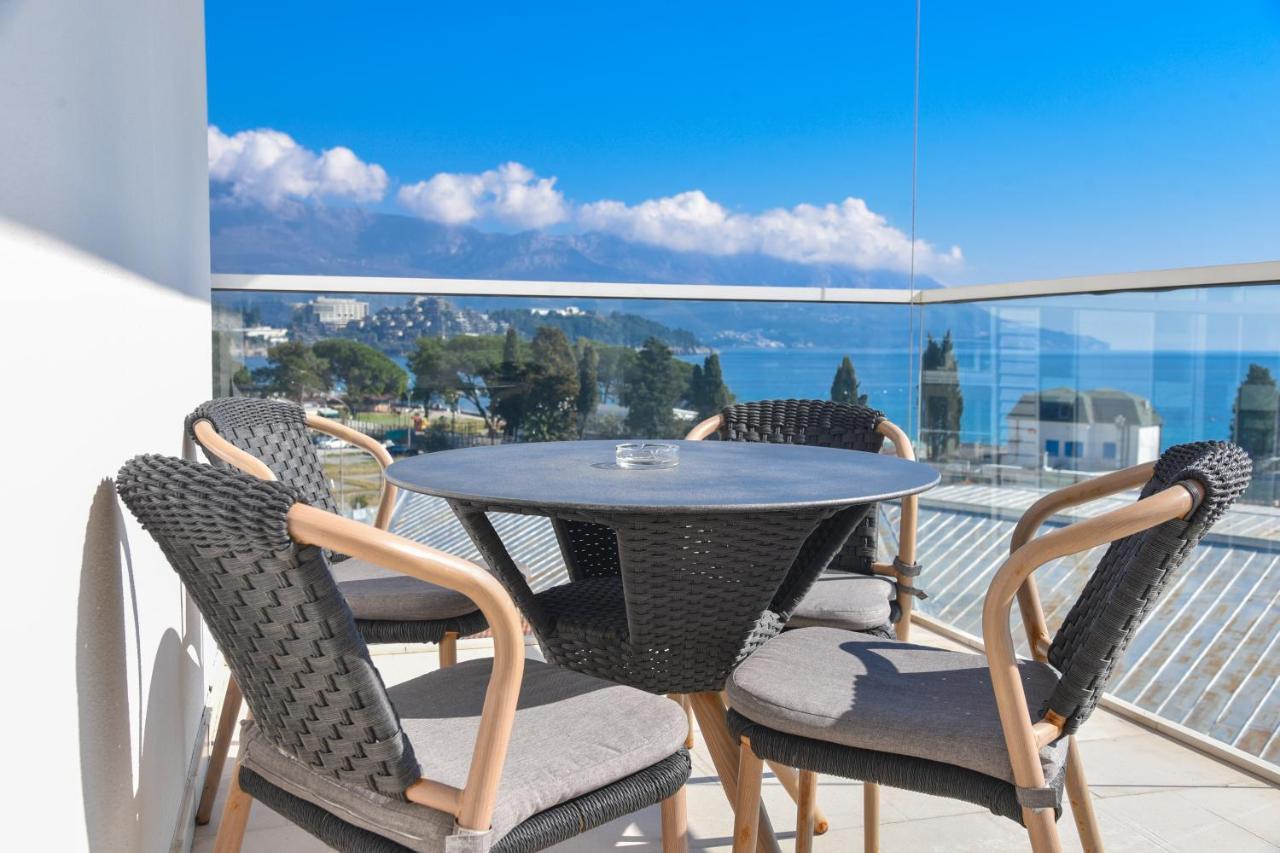 Apartments Menuet Budva Buitenkant foto