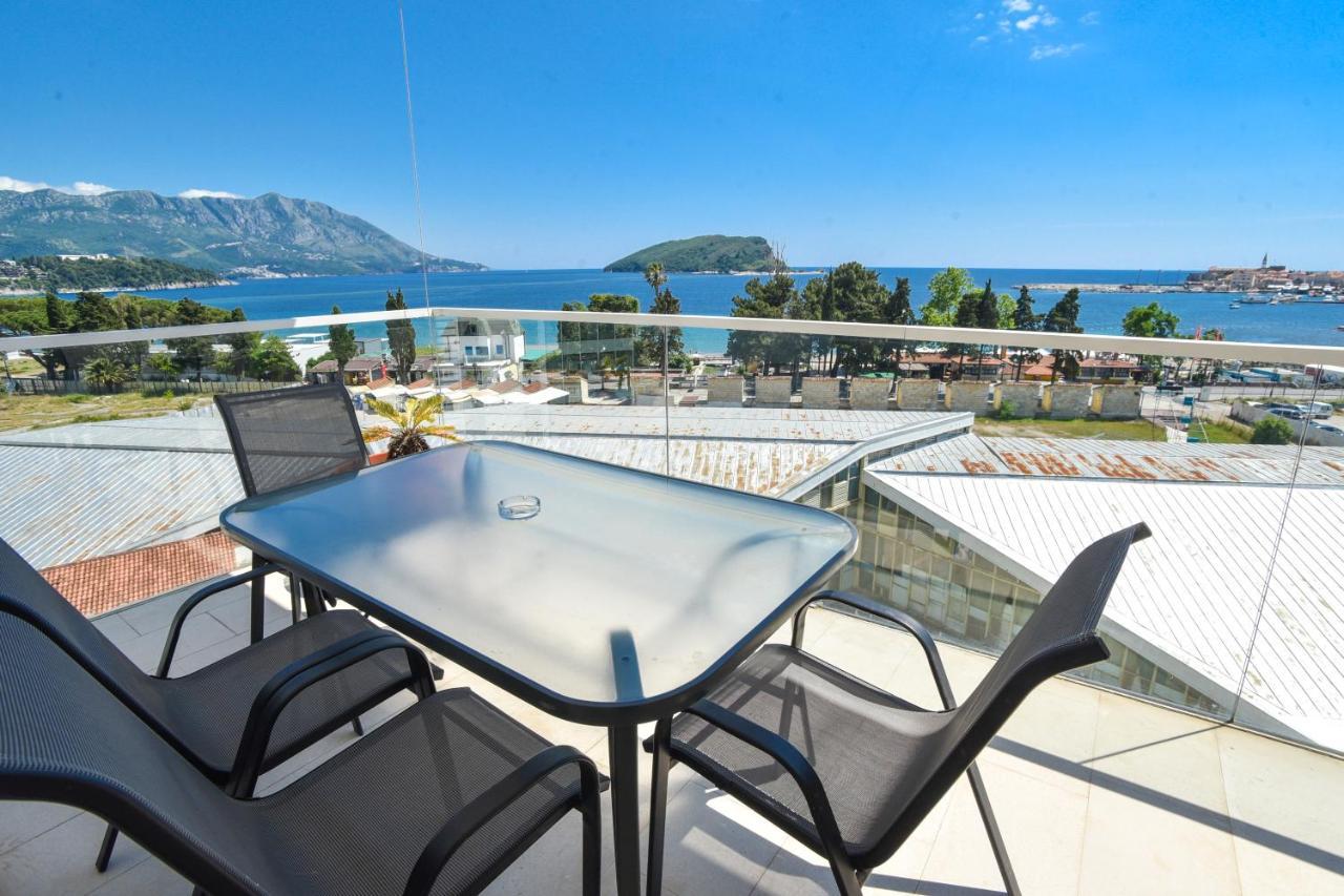 Apartments Menuet Budva Buitenkant foto