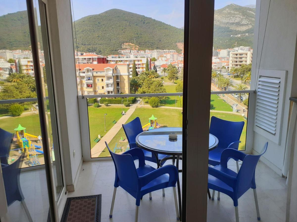 Apartments Menuet Budva Buitenkant foto
