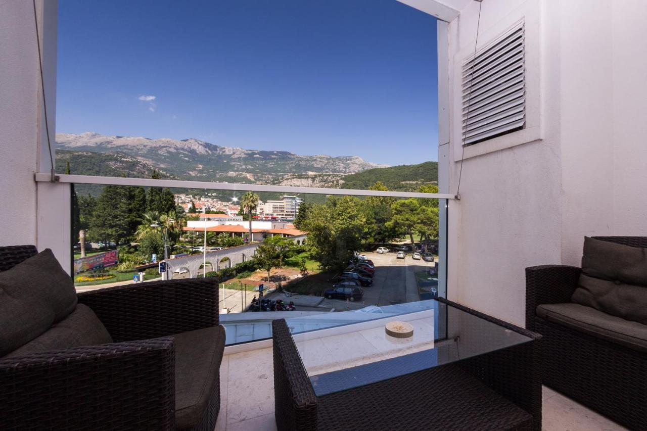 Apartments Menuet Budva Buitenkant foto