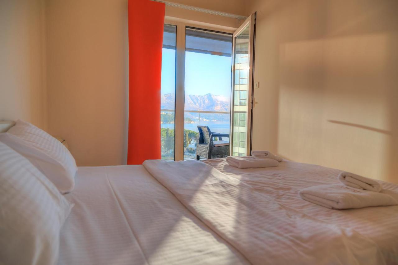 Apartments Menuet Budva Buitenkant foto